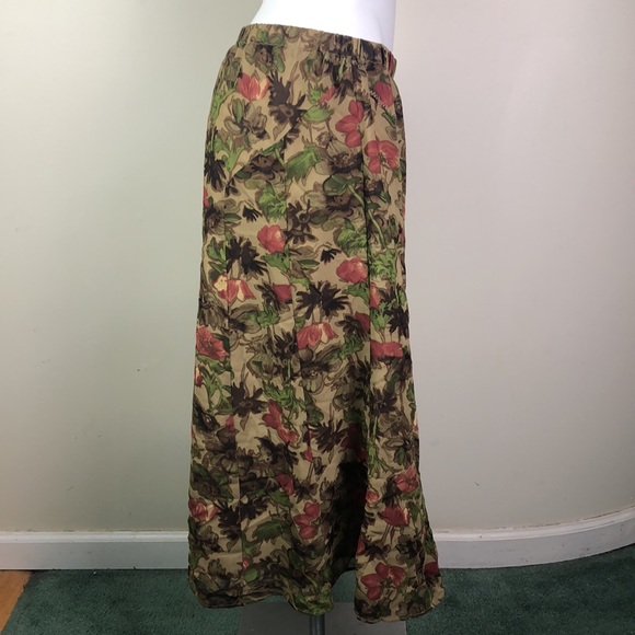 Requirements Camelback Skirt - Picture 2 of 9